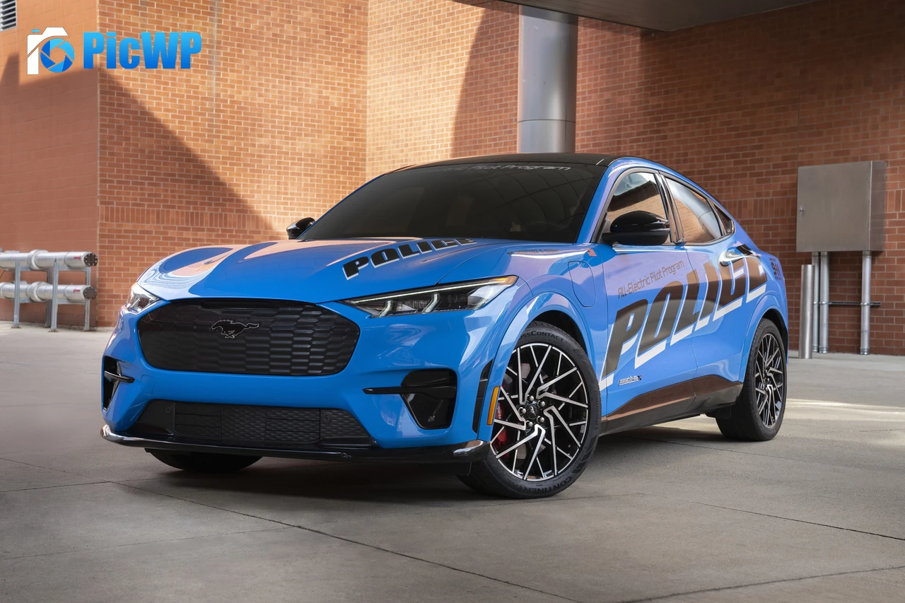 Ford Mustang Mach-E GT Police 6K PC Wallpaper