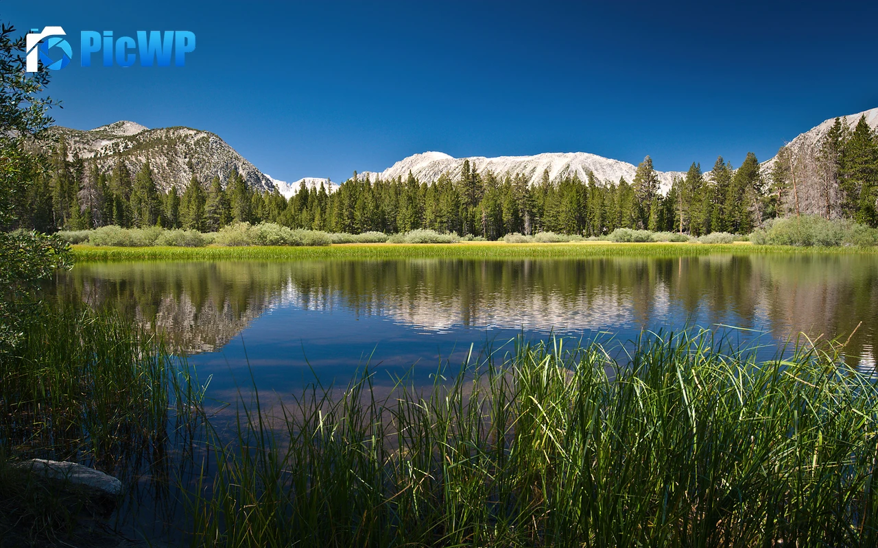 Lake Scenery 4K PC Wallpaper