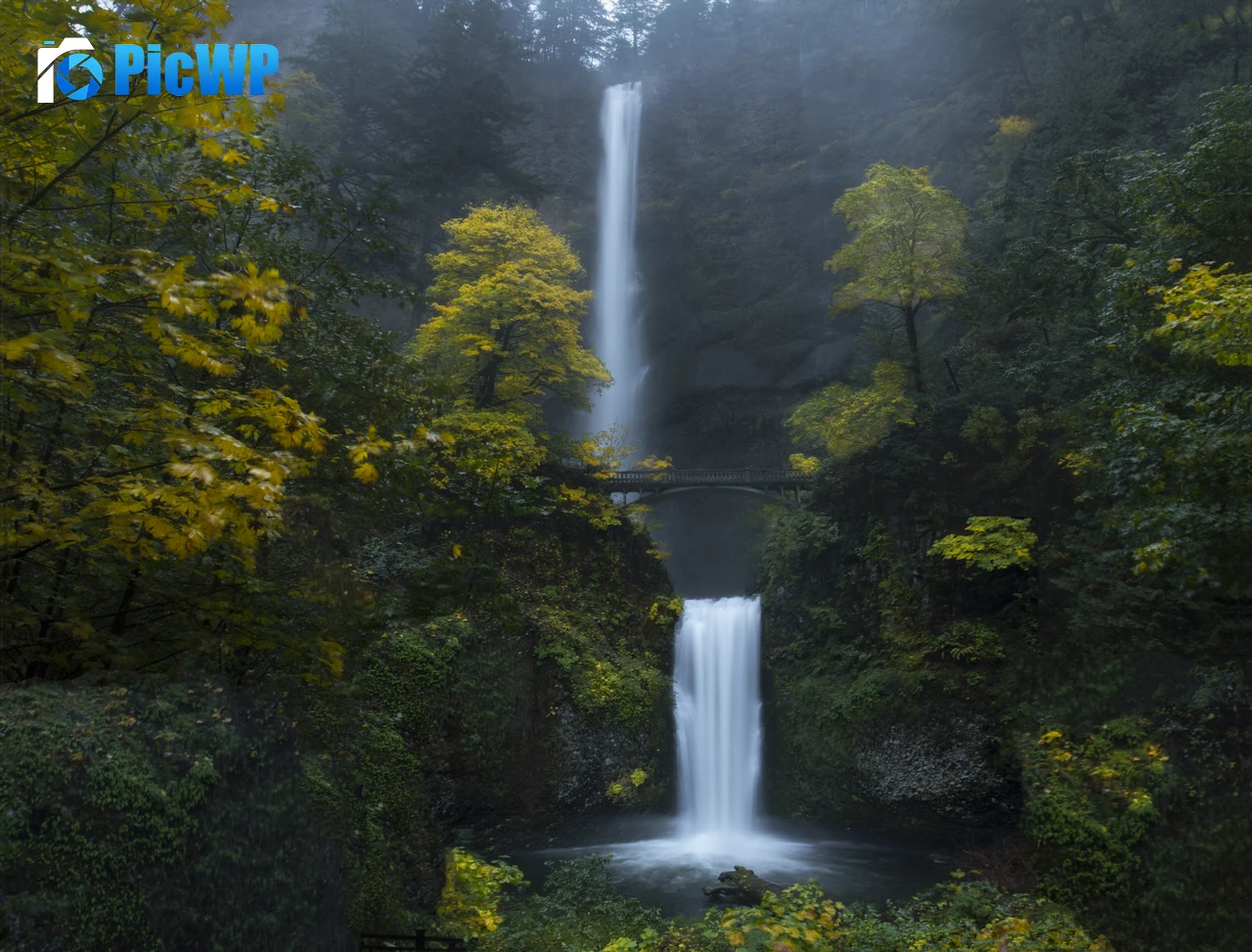Multnomah Falls Oregon 5K PC Wallpaper