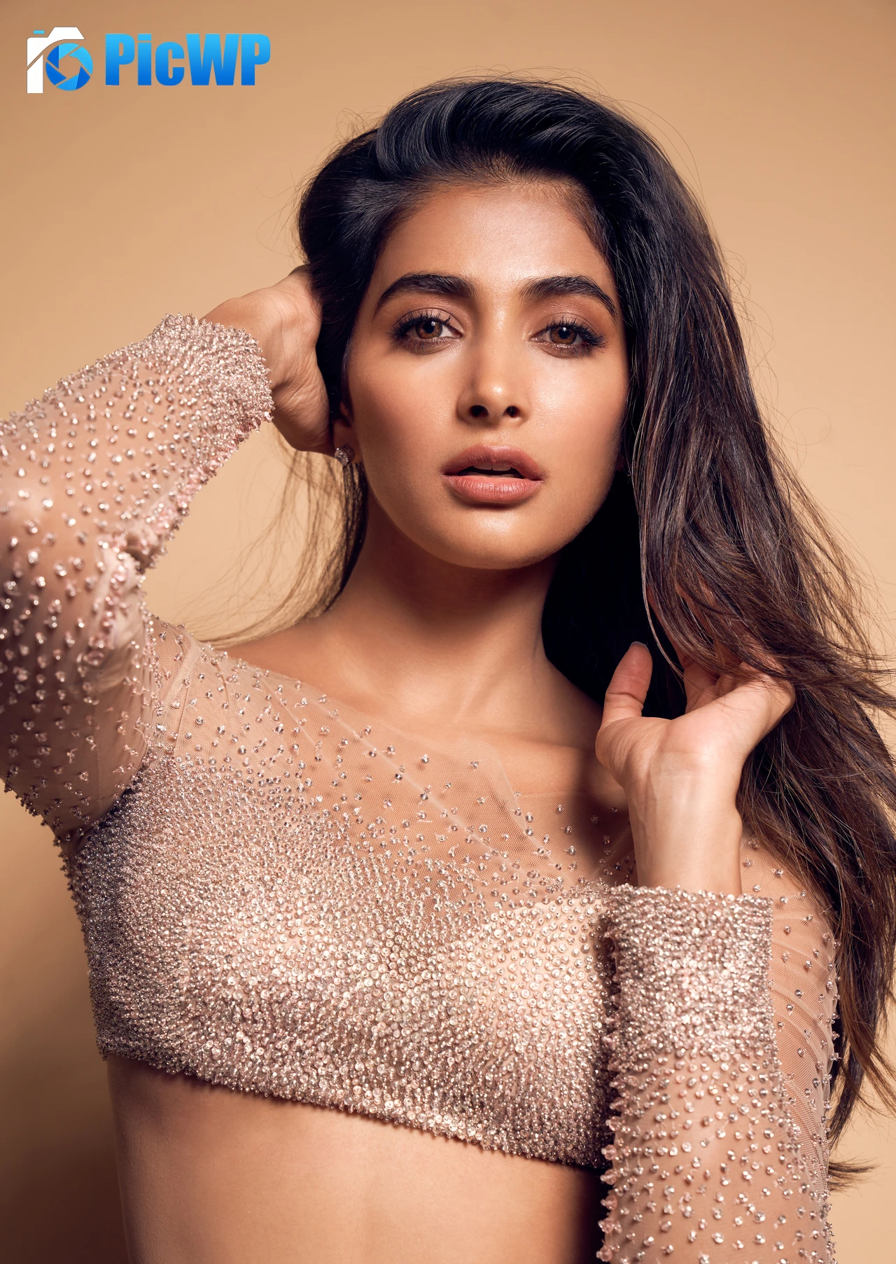 Pooja Hegde Actress 6K Mobile Wallpaper