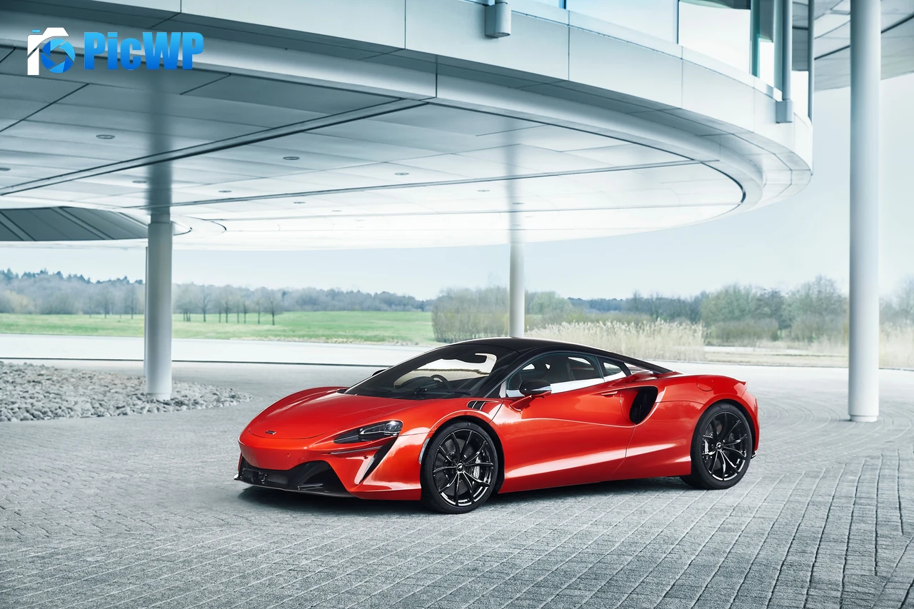 McLaren Artura 6K PC Wallpaper