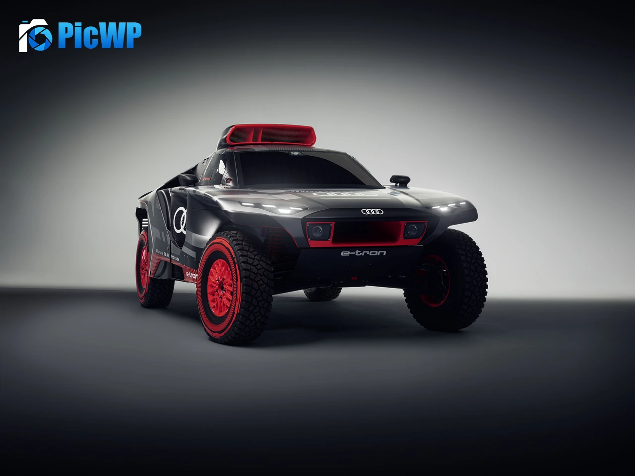 Audi RS Q e-tron Electric SUV 5K PC Wallpaper
