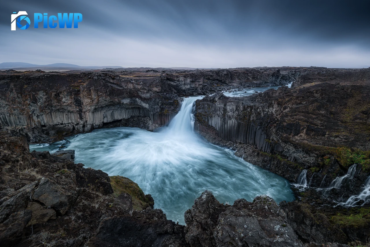 Aldeyjarfoss waterfall Iceland 6K PC Wallpaper