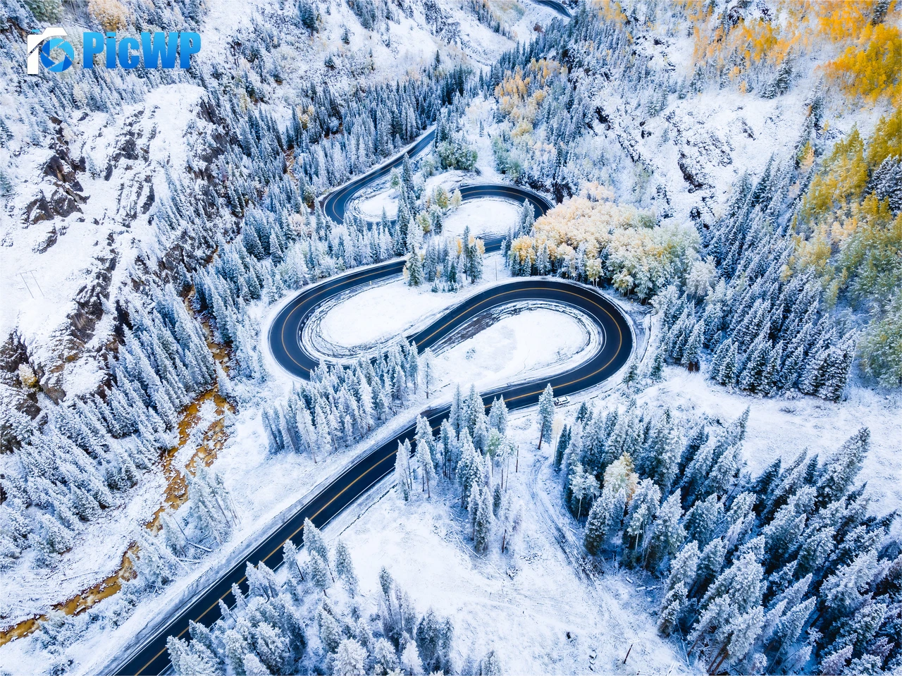 Red Mountain Pass Winter 6K PC Wallpaper