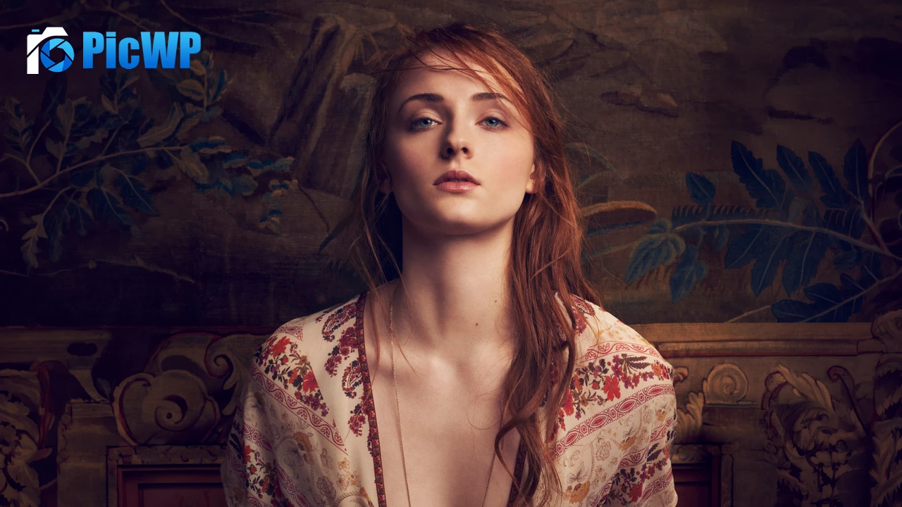 Sophie Turner Red hair 6K PC Wallpaper