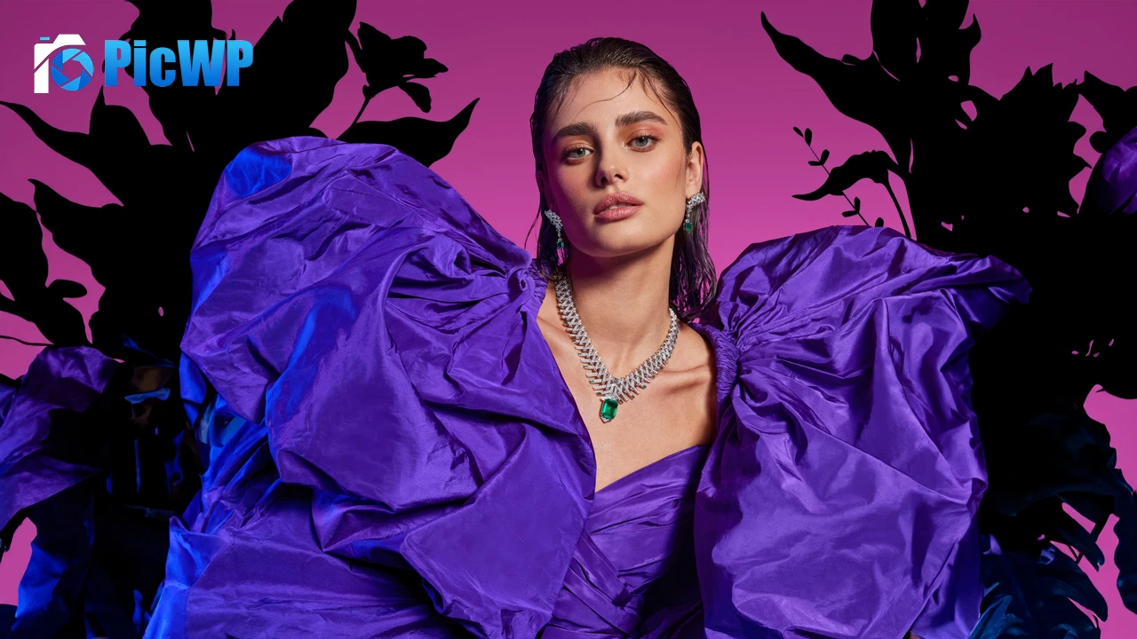 Taylor Hill American model 6K PC Wallpaper