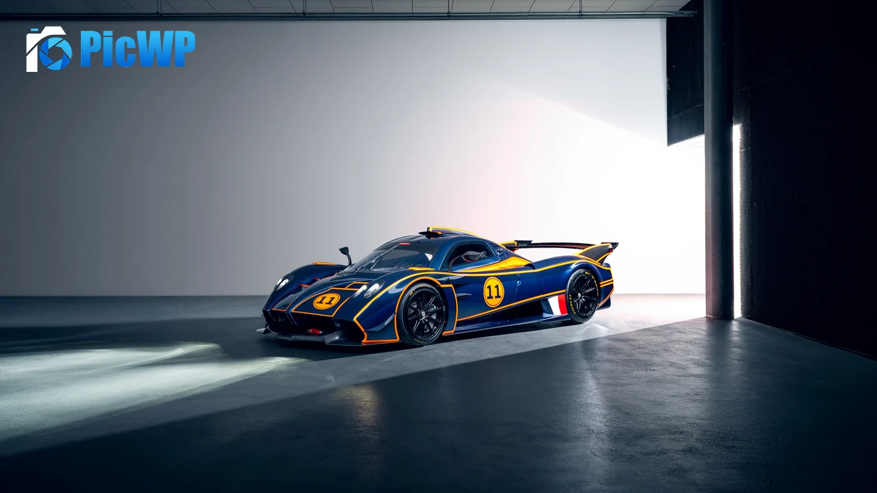 Pagani Huayra R 8K PC Wallpaper