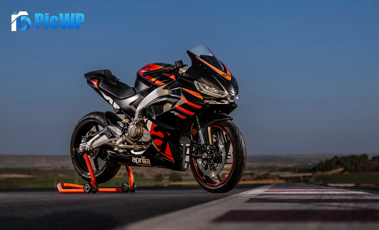 Aprilia RS 457 2024 6K PC Wallpaper