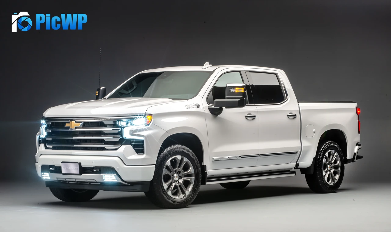 Chevrolet Silverado High Country Crew Cab 2023 8K PC Wallpaper