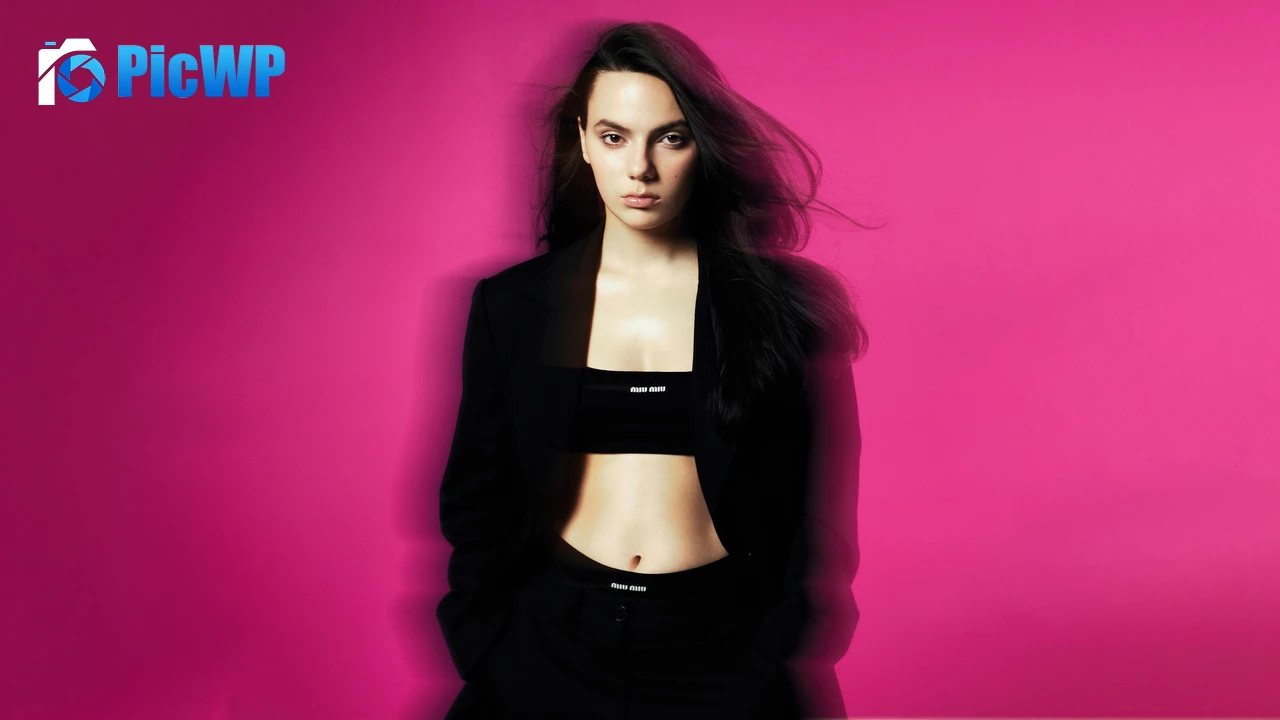 Dafne Keen Pink background 6K PC Wallpaper
