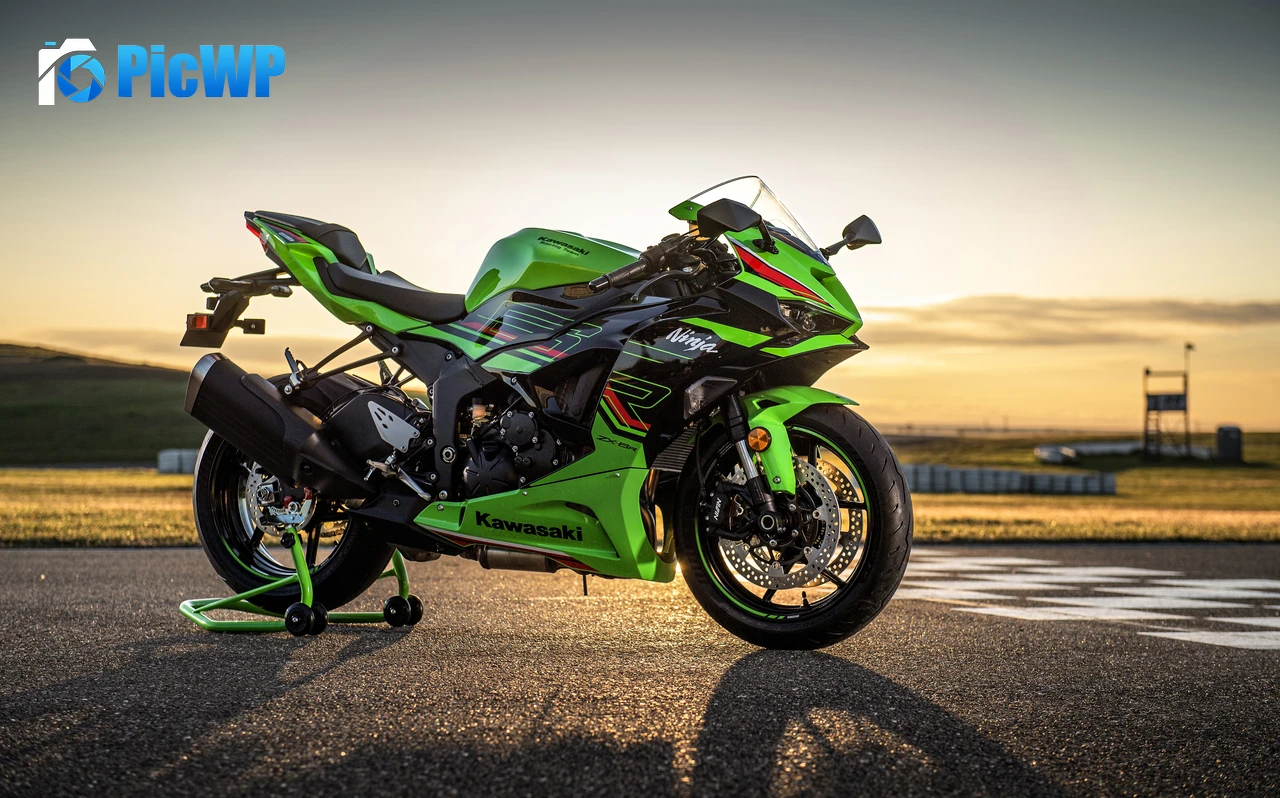 Kawasaki Ninja ZX-6R 6K PC Wallpaper
