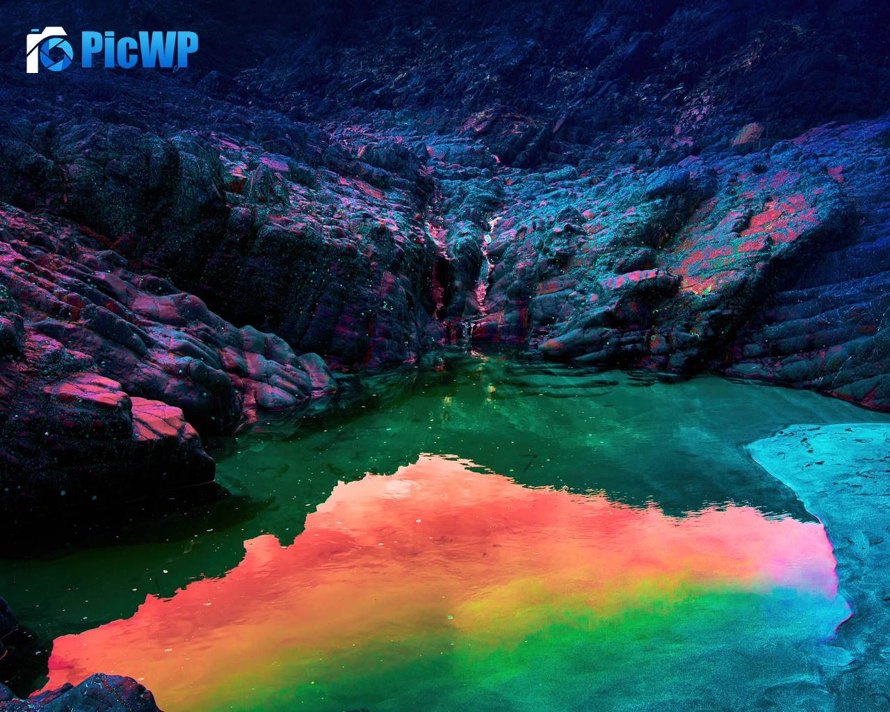 Cliff Body of Water 4K PC Wallpaper