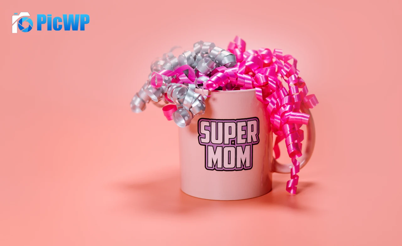 Super MOM Mug 6K PC Wallpaper
