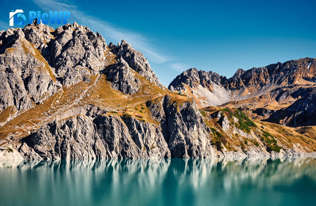 Lünersee Lake Austria 7K PC Wallpaper