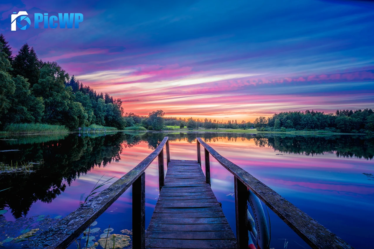Twilight Dock 4K PC Wallpaper
