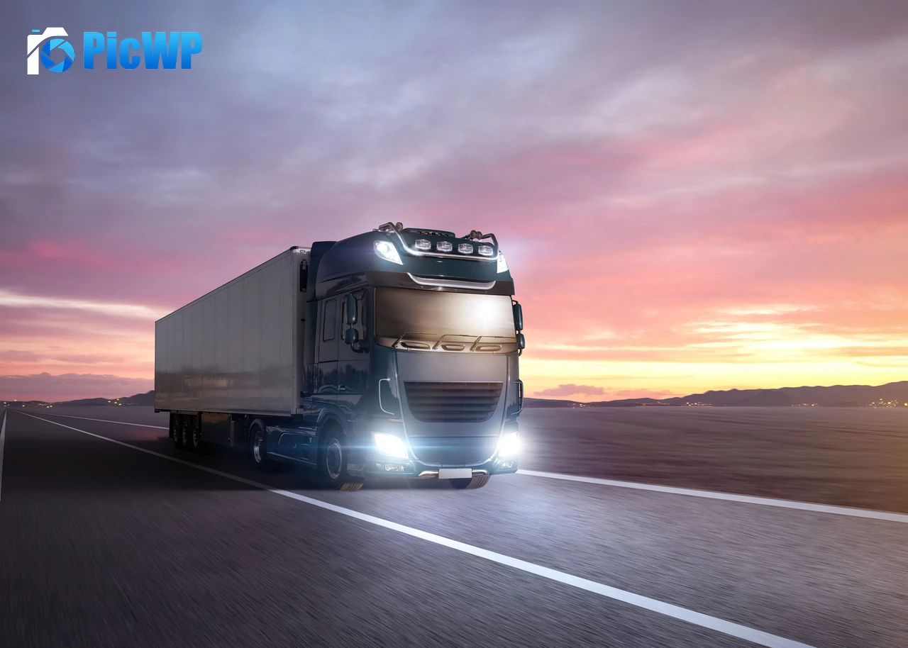 Truck Highway 4K PC Wallpaper