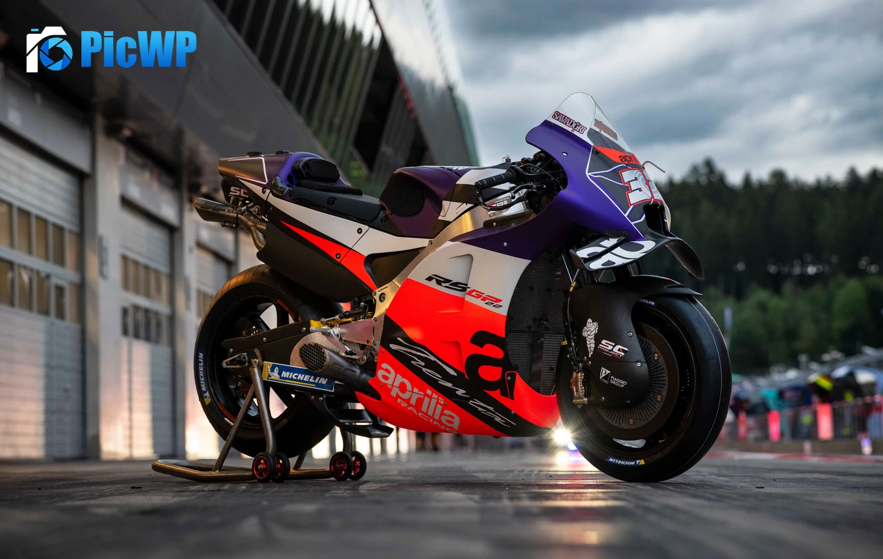 Aprilia RS-GP 8K PC Wallpaper