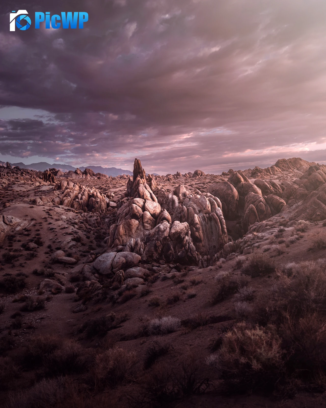 Rocks Alabama Hills 5K Mobile Wallpaper
