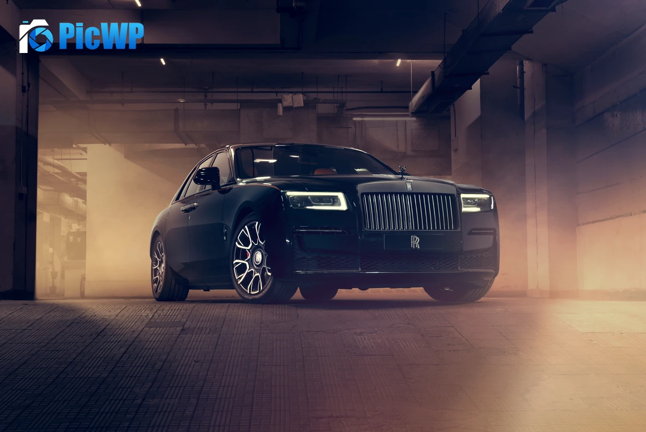 Rolls-Royce Black Badge Ghost 8K PC Wallpaper